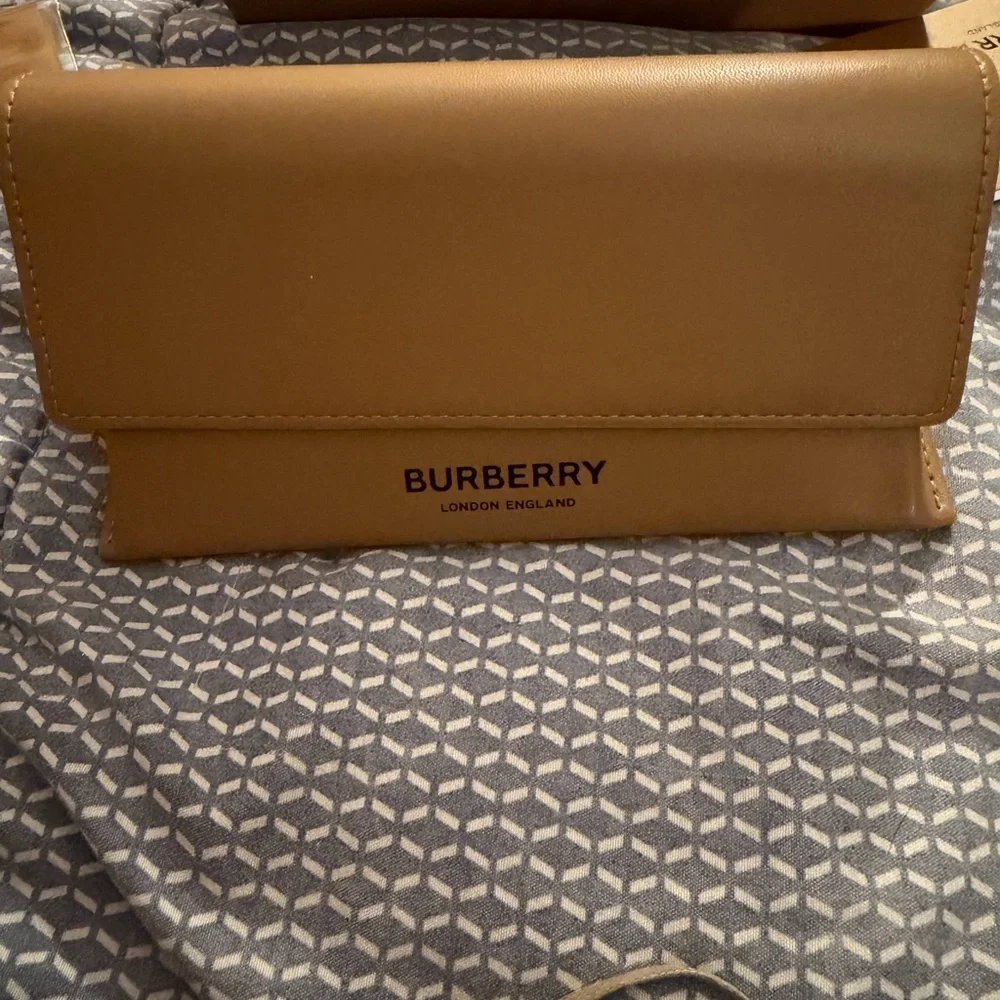 Burberry Sunglasses - Brand New in Box. - Picture 11 of 13